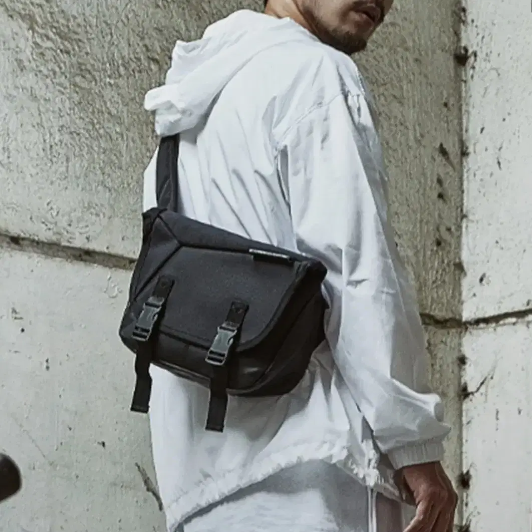 몬스터러퍼블릭 COMPOUND WAIST BAG