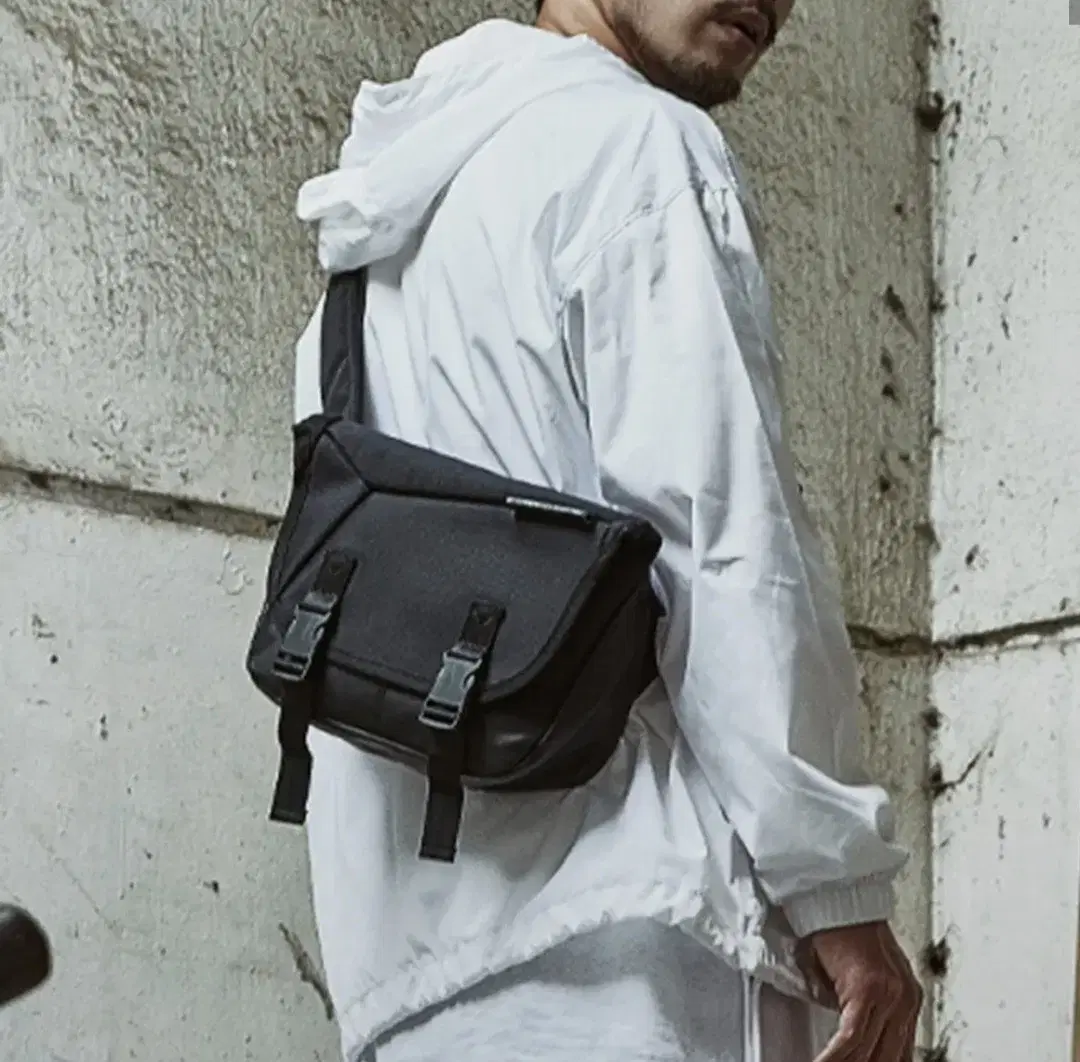 몬스터러퍼블릭 COMPOUND WAIST BAG