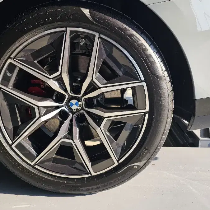 대전 피렐리 피제로 245 45 19 섬머 bmw 출고타이어