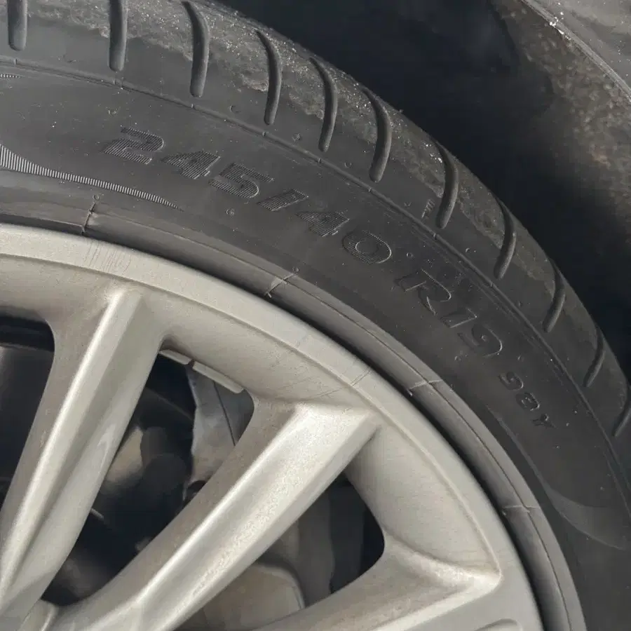 피렐리 피제로 타이어 2짝 245/40/19 BMW 출고 타이어