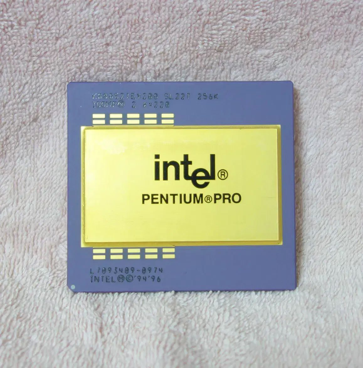 인텔 펜티엄 프로(PENTIUM PRO) 200MHz CPU (수집용)