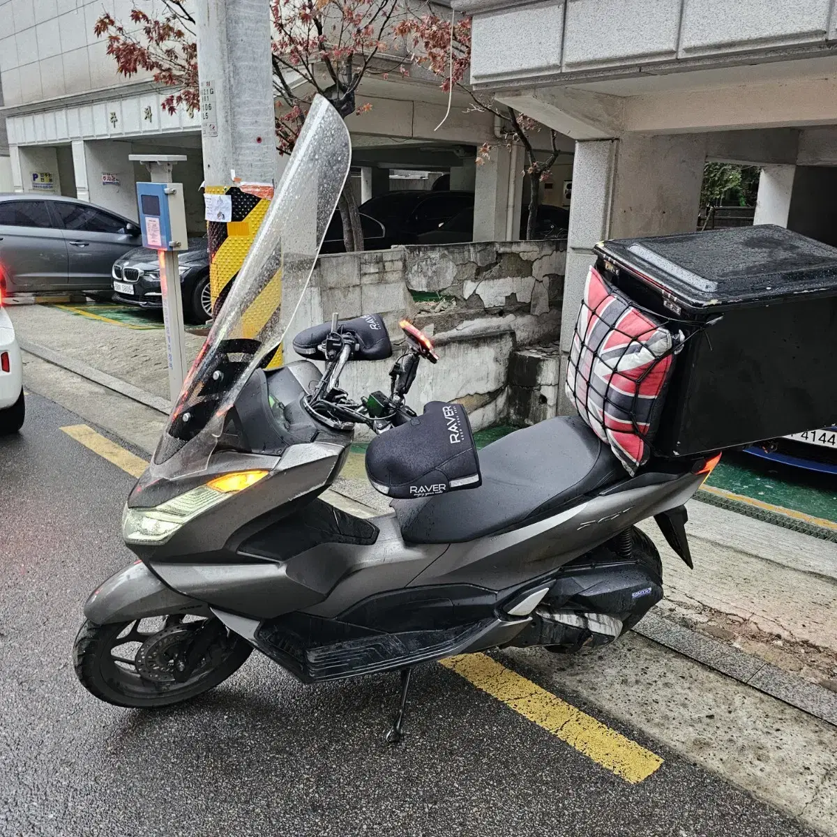 Pcx125 23년식 24000km 260만원 싸게 판매합니다! nmax