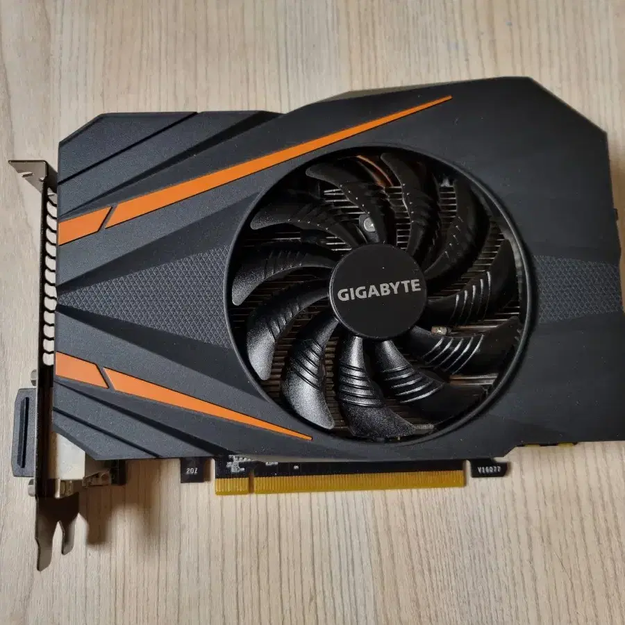 기가바이트 지포스 gtx 1060 6g 그래픽카드