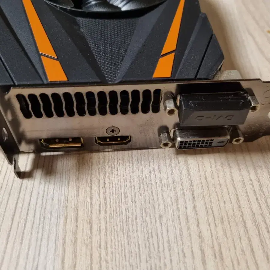 기가바이트 지포스 gtx 1060 6g 그래픽카드