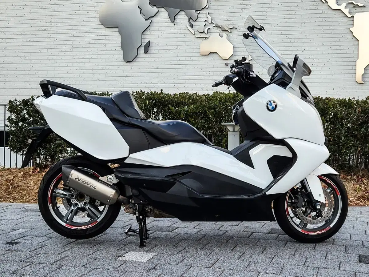 BMW C650GT 투어링 아크라포빅 정품 오토바이 판매 합니다