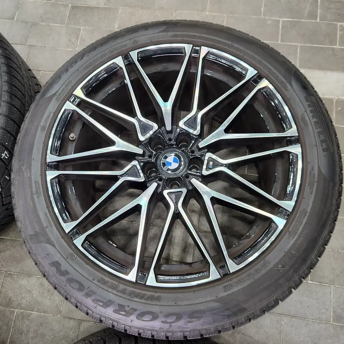 21인치 pcd112 bmw g바디 818m x6m컴페티션 디자인중고휠만