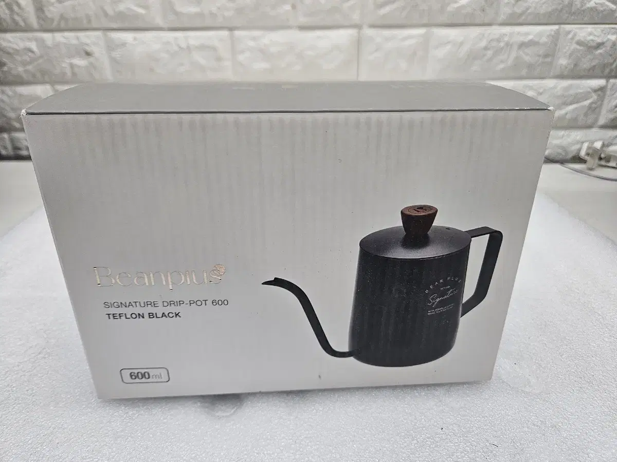 BEANPLUS 드립포트 600ML 입니다