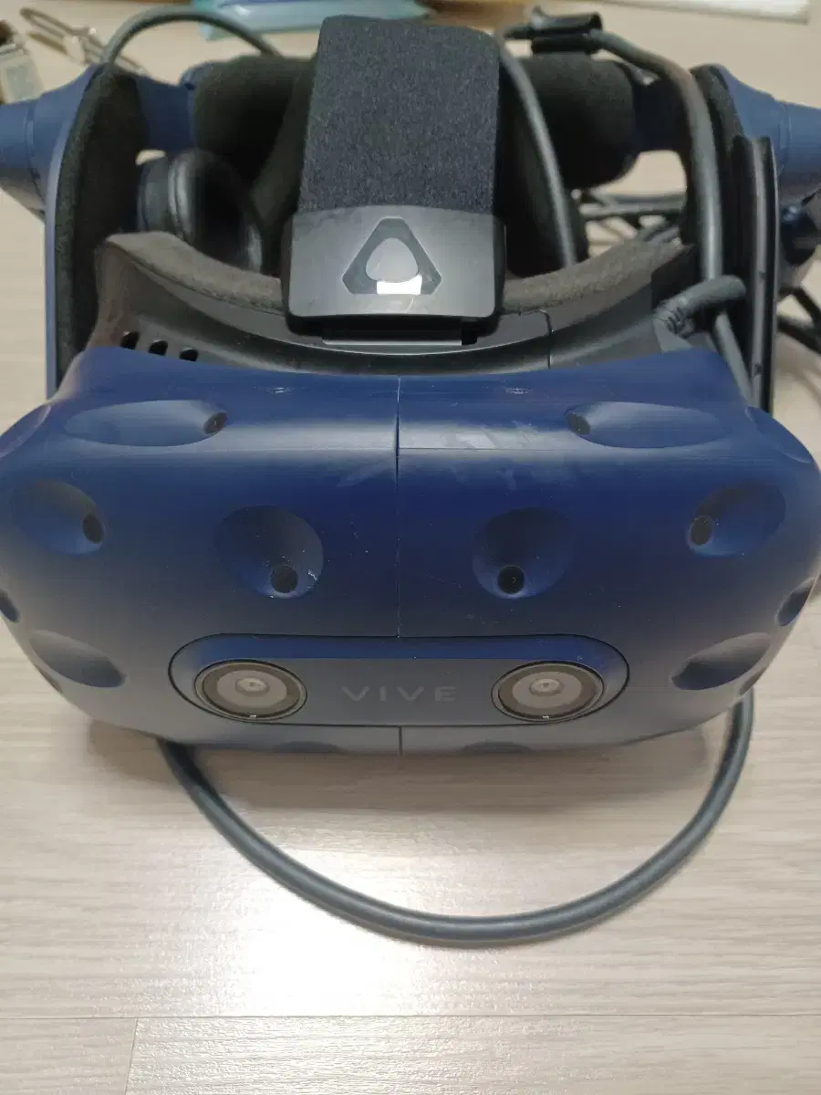 Htc vive pro vr 판매합니다