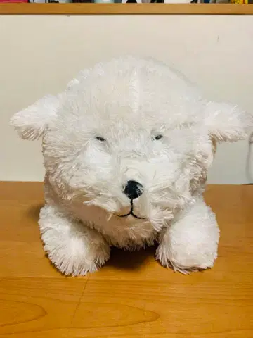 통통한 그레이트 피레네 봉제 인형