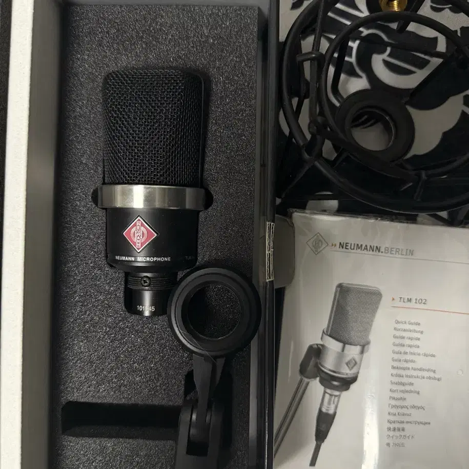 노이만 NEUMANN TLM 102 방송국 스튜디오 퀄리티 레코딩 마이크