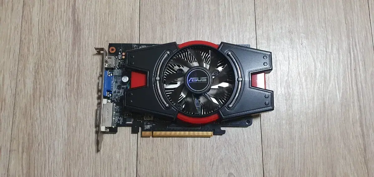 ASUS GTX650 DDR5 1G 그래픽카드