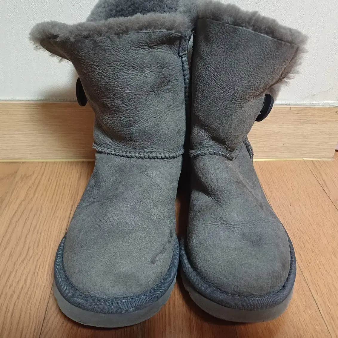 정품 UGG 어그부츠 230