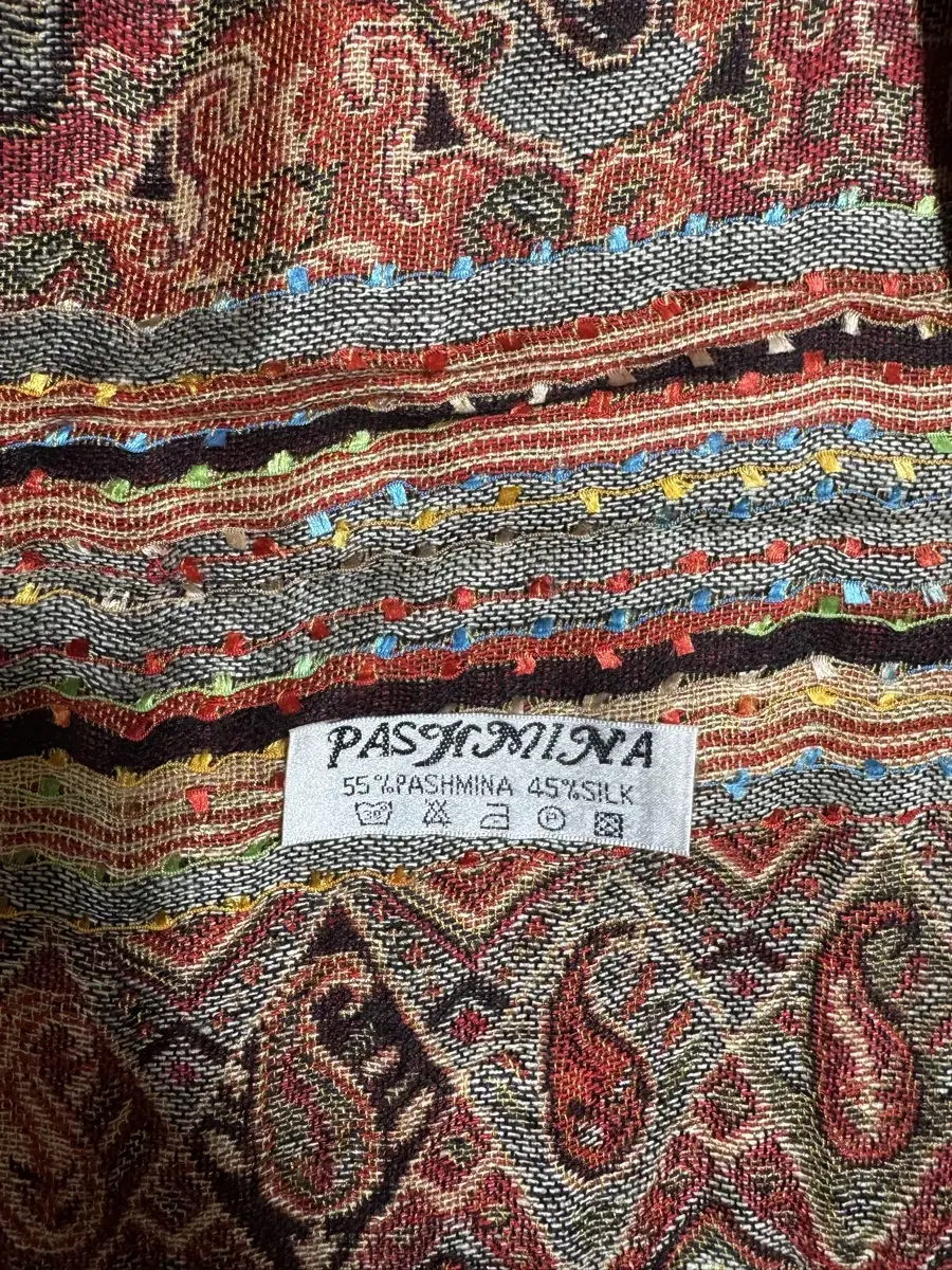 Pashmina muffler