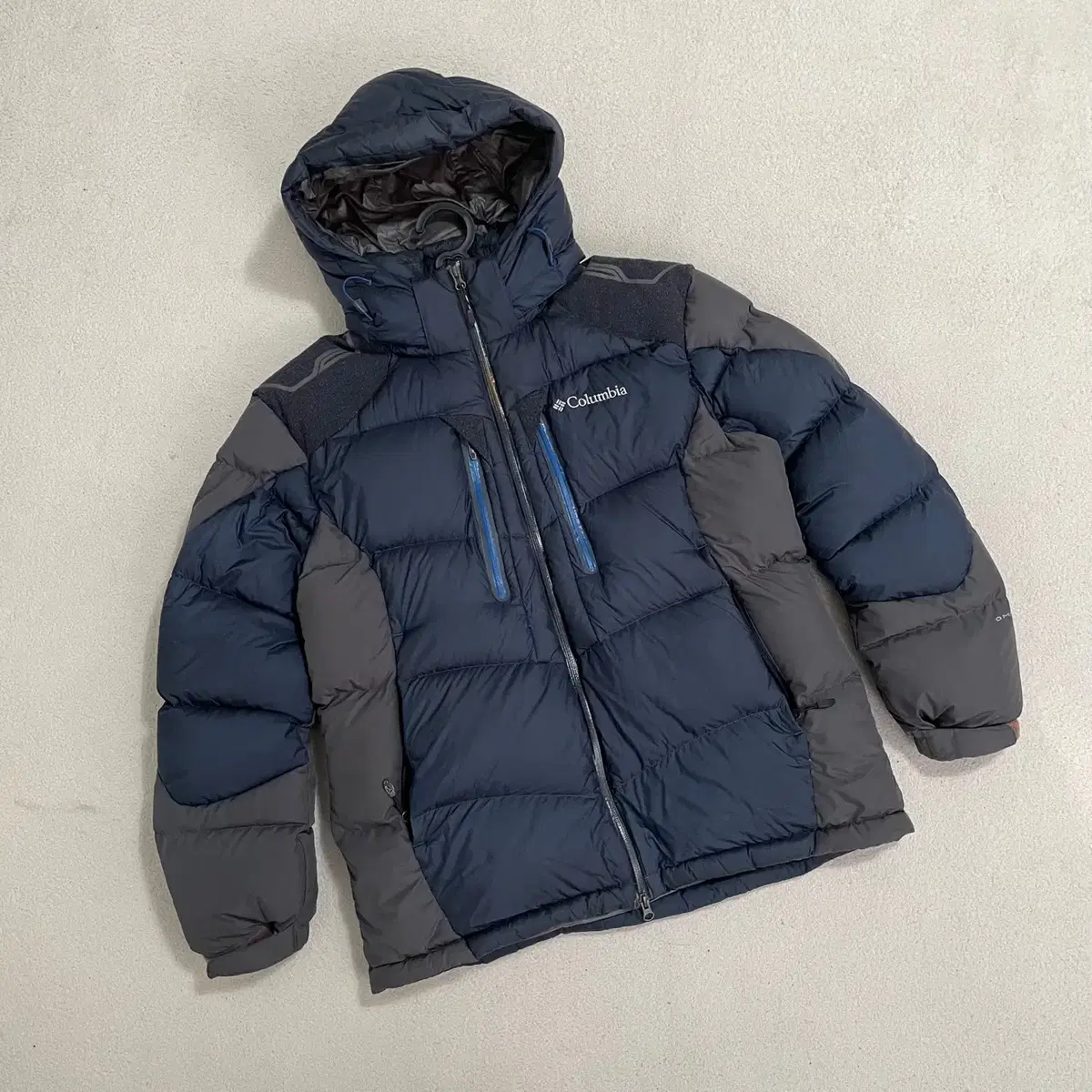 L Columbia Goose Down Padded Jacket B.3609