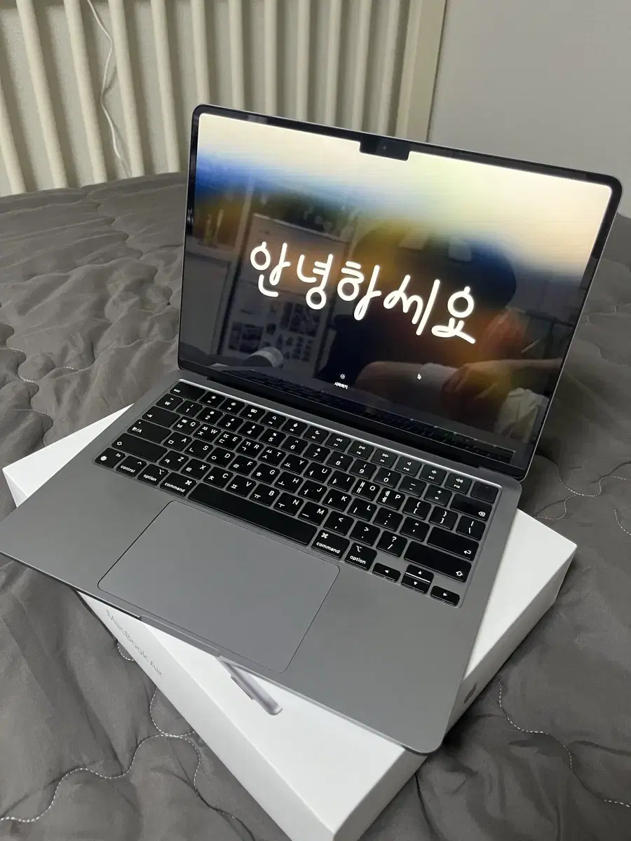 맥북에어 M2 13형 256GB RAM 16GB 스페이스 그레이