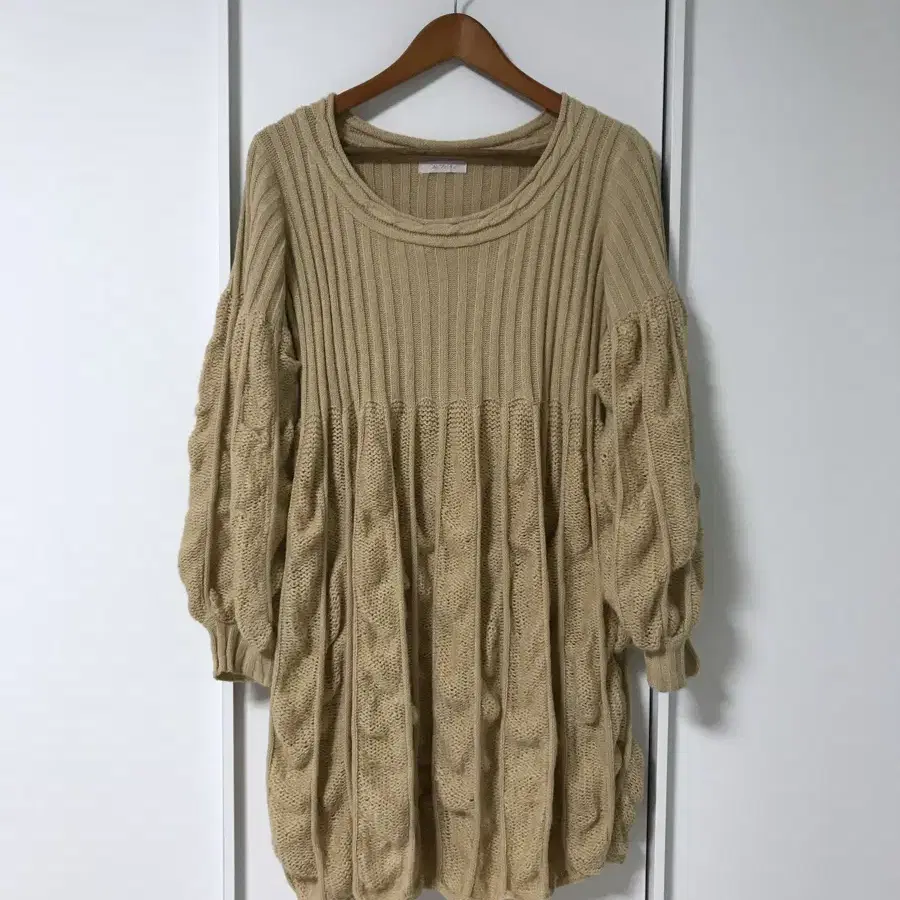 vintage volume knit one-piece