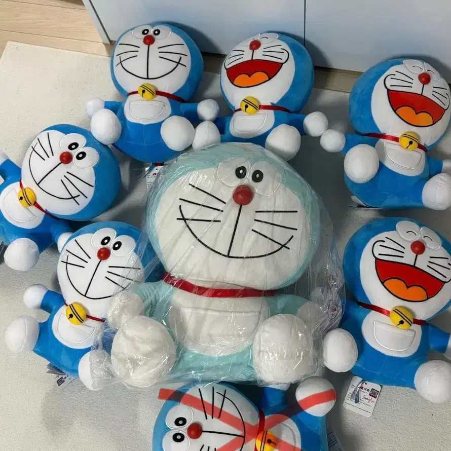 인형 판매합니다 치이카와 짱구 농담곰 오징어게임 도라에몽 커비