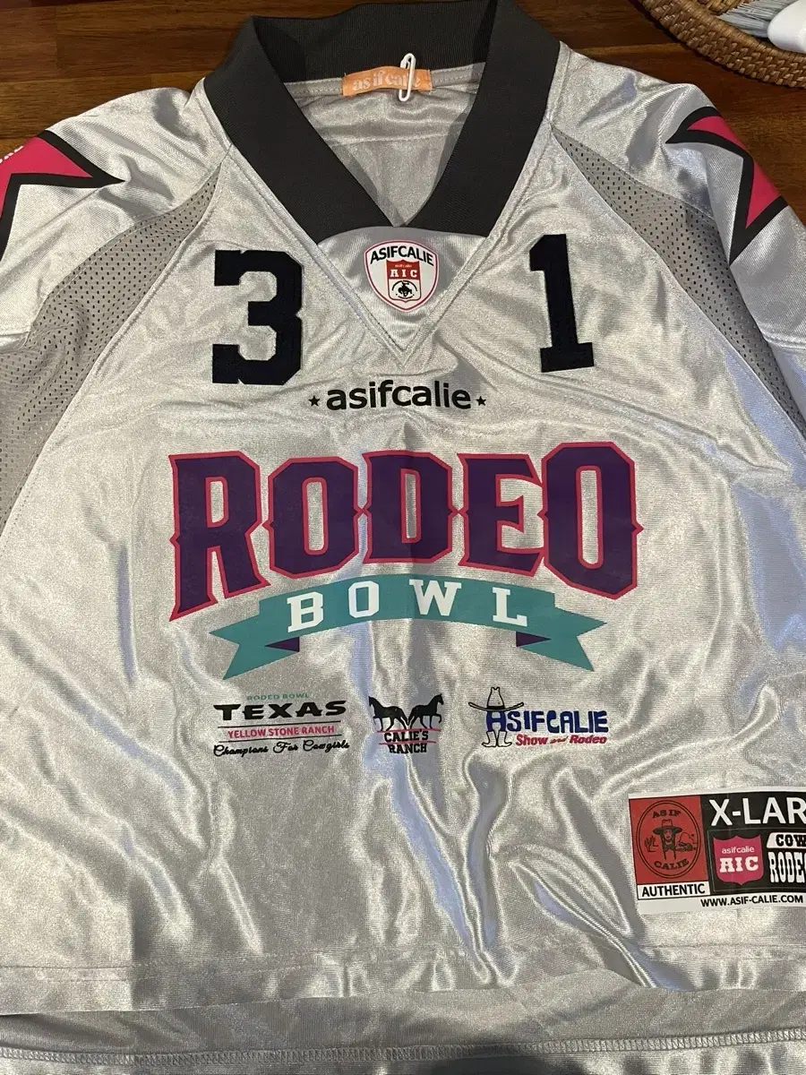 EZUP CALLIE RODEO CROP FOOTBALL JERSEY JERSEY