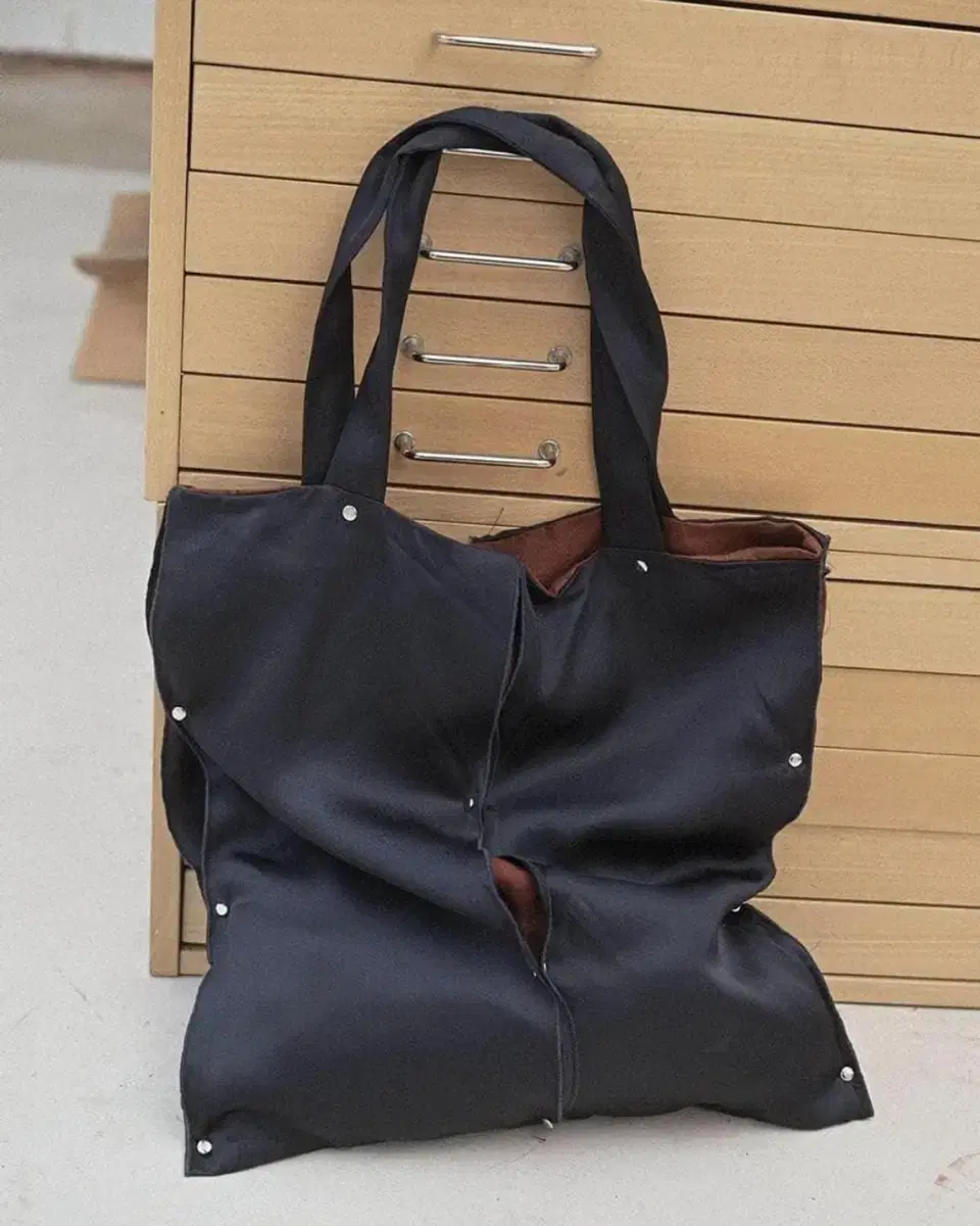 Baserange 베이스레인지 clavo bag/ blue black