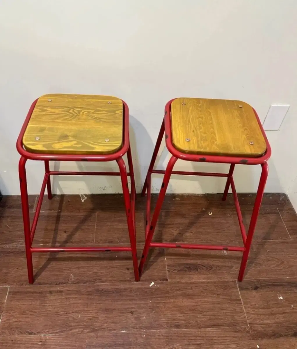 New product Red metal chair 2 stools in bulk