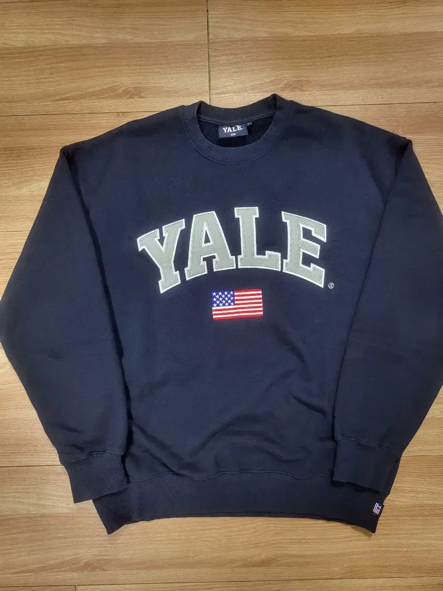 예일 맨투맨 2 TONE ARCH USA CREWNECK NAVY