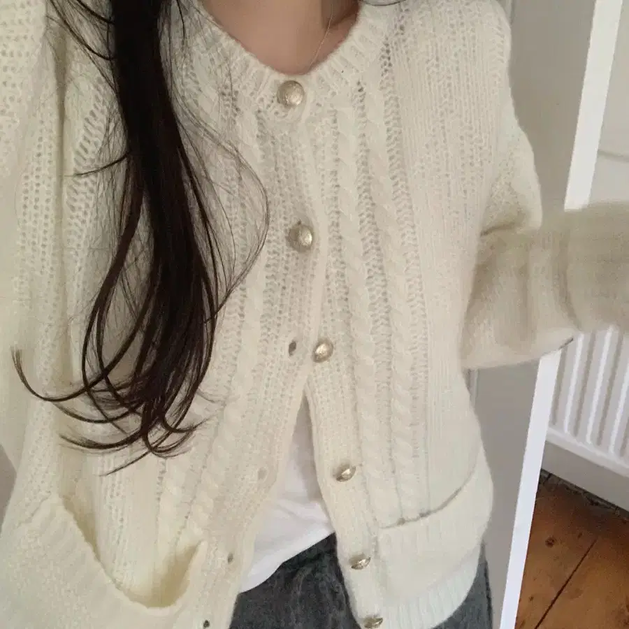 더위시 리즈 amy wool cable knit cardigan