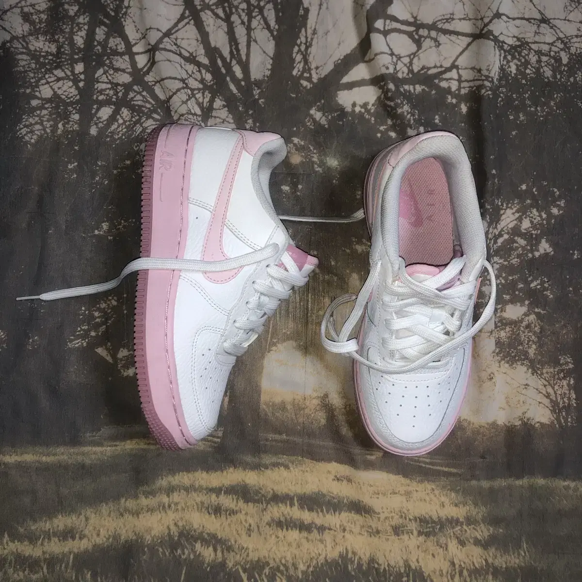 Vintage Nike Air Force pink