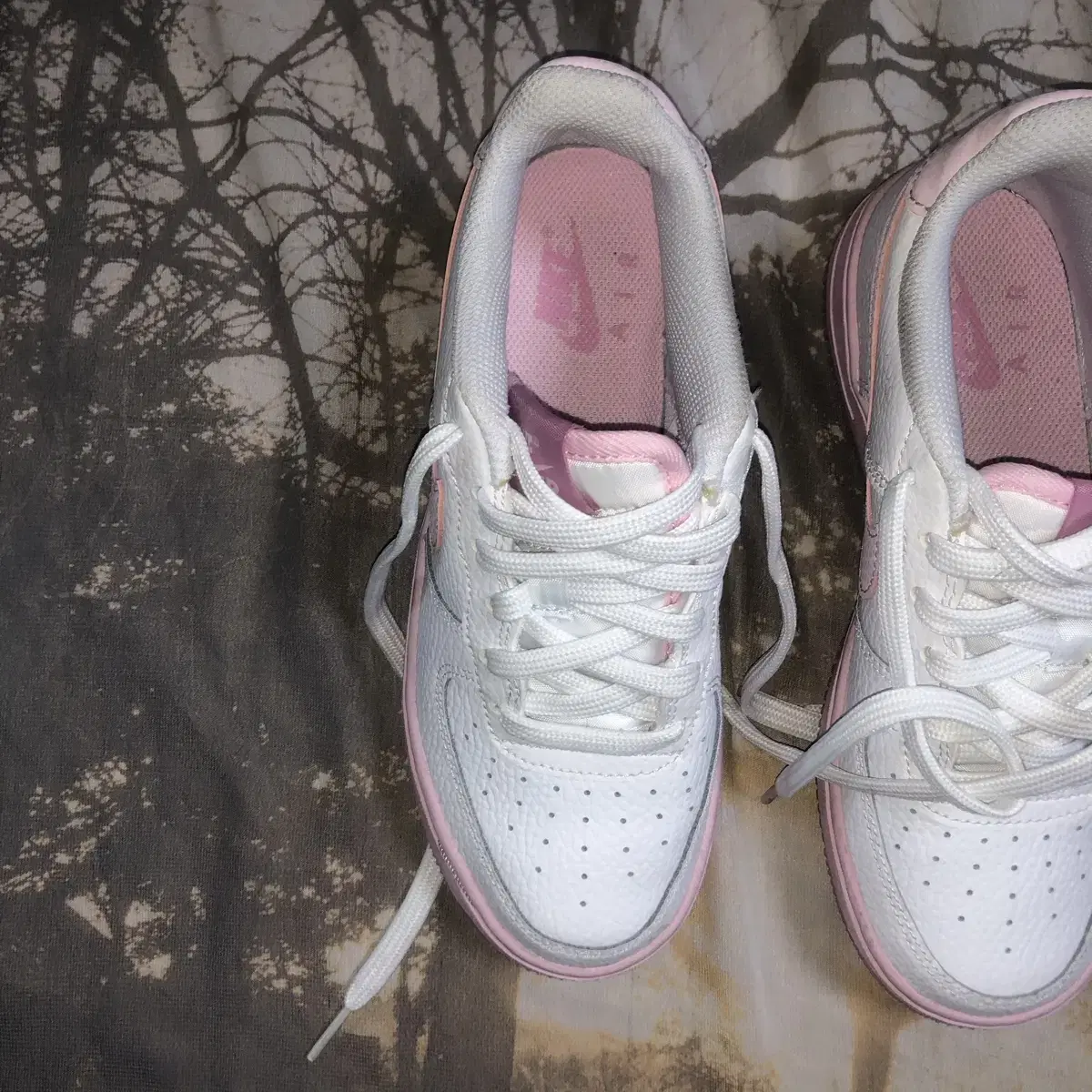 Vintage Nike Air Force pink