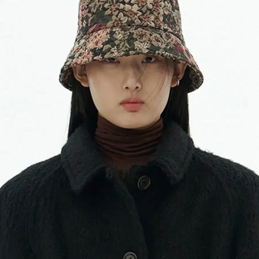 아모멘토 플라워 자카드 버킷 햇 FLOWER JACQUARD BUCKET