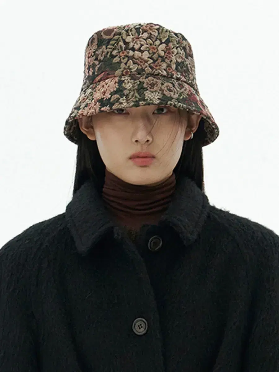 아모멘토 플라워 자카드 버킷 햇 FLOWER JACQUARD BUCKET