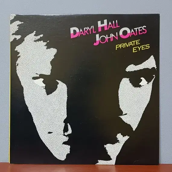 Daryl Hall&John Oates  " Private Eyes "