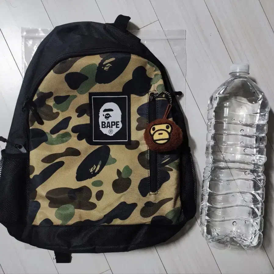 새거) 베이프 bape 미니 백팩  일본어린이 혹은 키160이하 여자