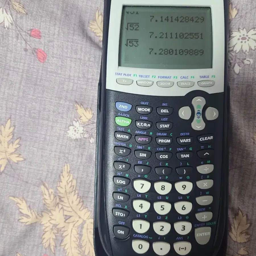 공학용 계산기 TI-84 plus