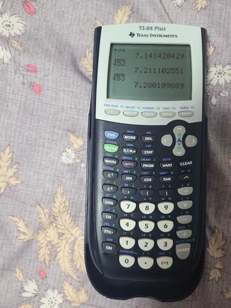 공학용 계산기 TI-84 plus