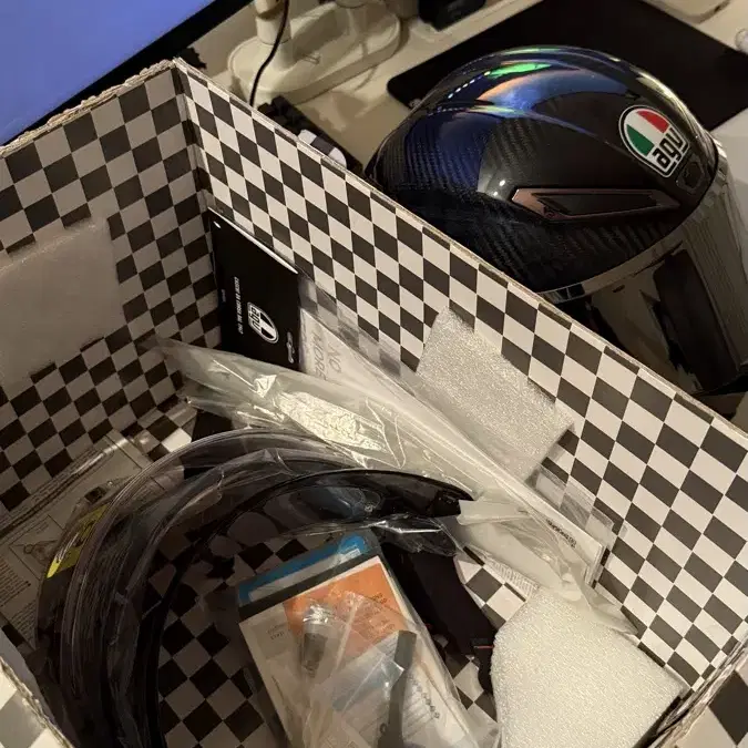 AGV PISTA GP RR 이리듐카본 아시안핏 s