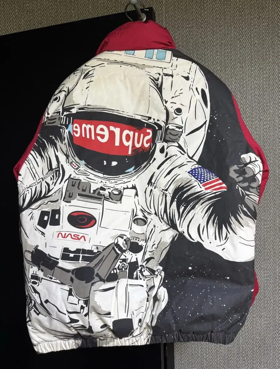 Supreme Spaceman Puffer Jacket (Puppy Jacket) Red L size