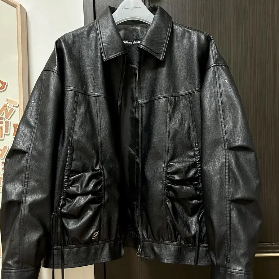 페인오어플레져 가죽 자켓 팝니다 (CIELO LEATHER JACKET)