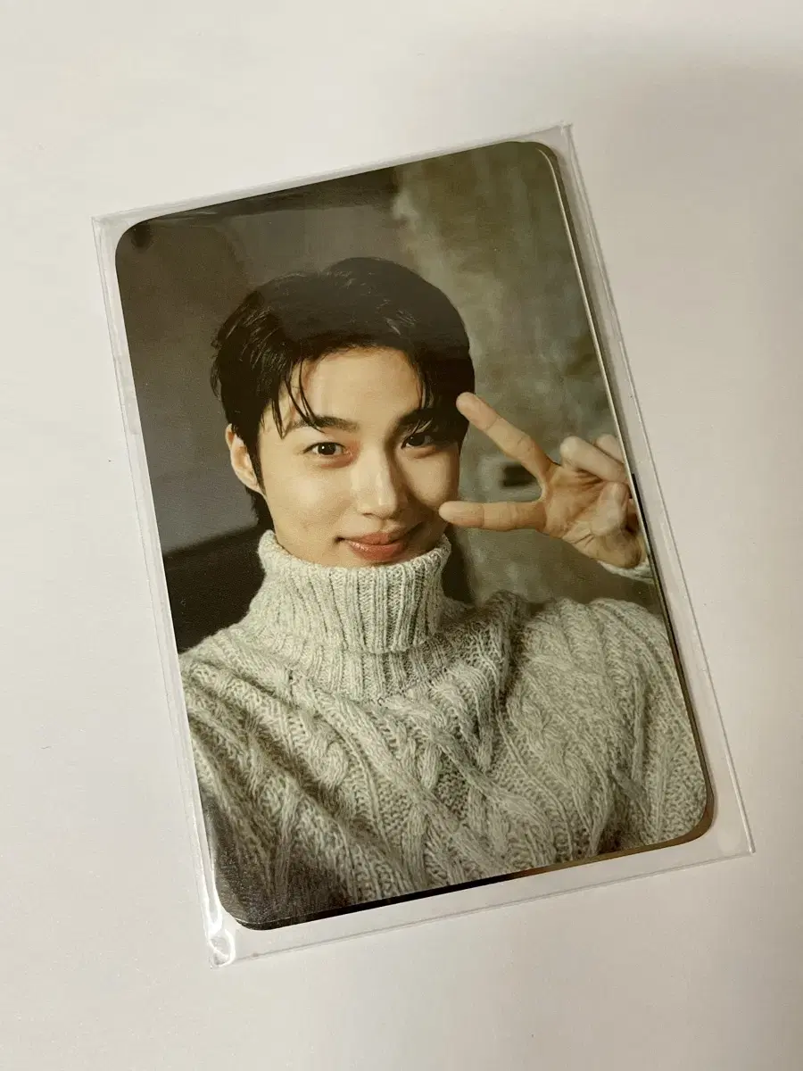 Byun Woo-seok, Giordano 3-piece photocard (sealed)