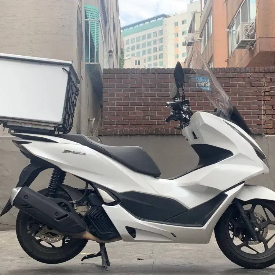 22년식 PCX125 abs 배달셋팅 바이크 판매합니다.