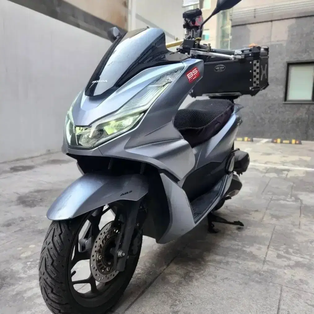 혼다 PCX 125 ABS 21년식 알루미늄 탑박스