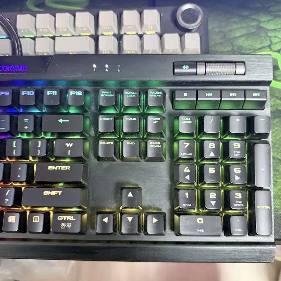 커세어 k70 tkl RGB 적축