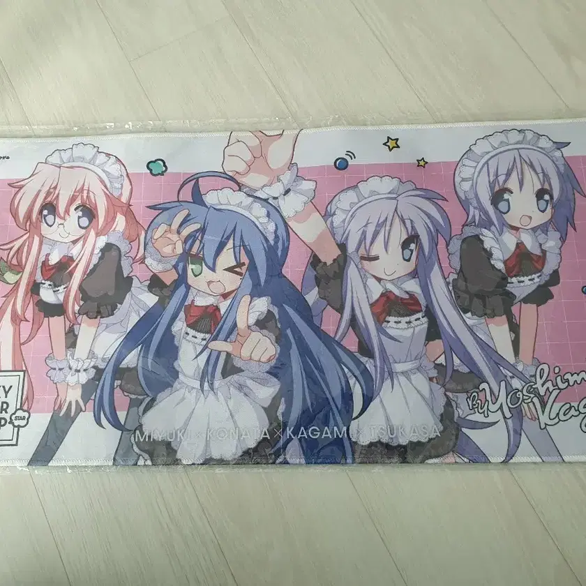 Lucky Star 20th Anniversary popup store Limited Longpad Deskmat