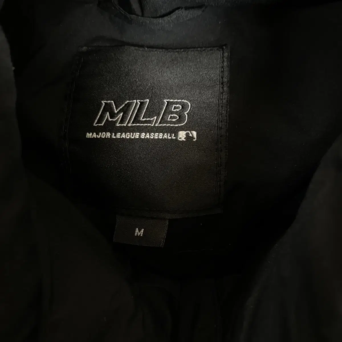 MLB 덕다운 숏패딩 m