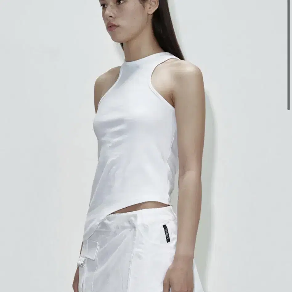 [cerric] ASYMMETRY SLEEVELESS / WHITE