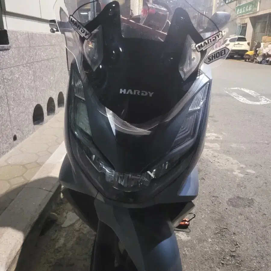 부산 21년식 Pcx 적은키로수 팝니다 관리잘된차량