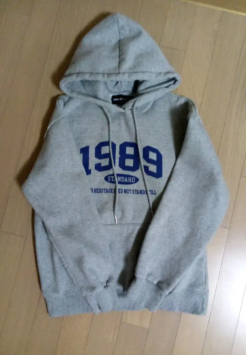 1989 후드티