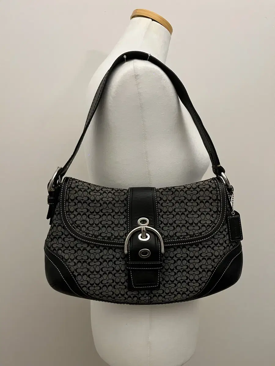 Coach basic black shoulder bag