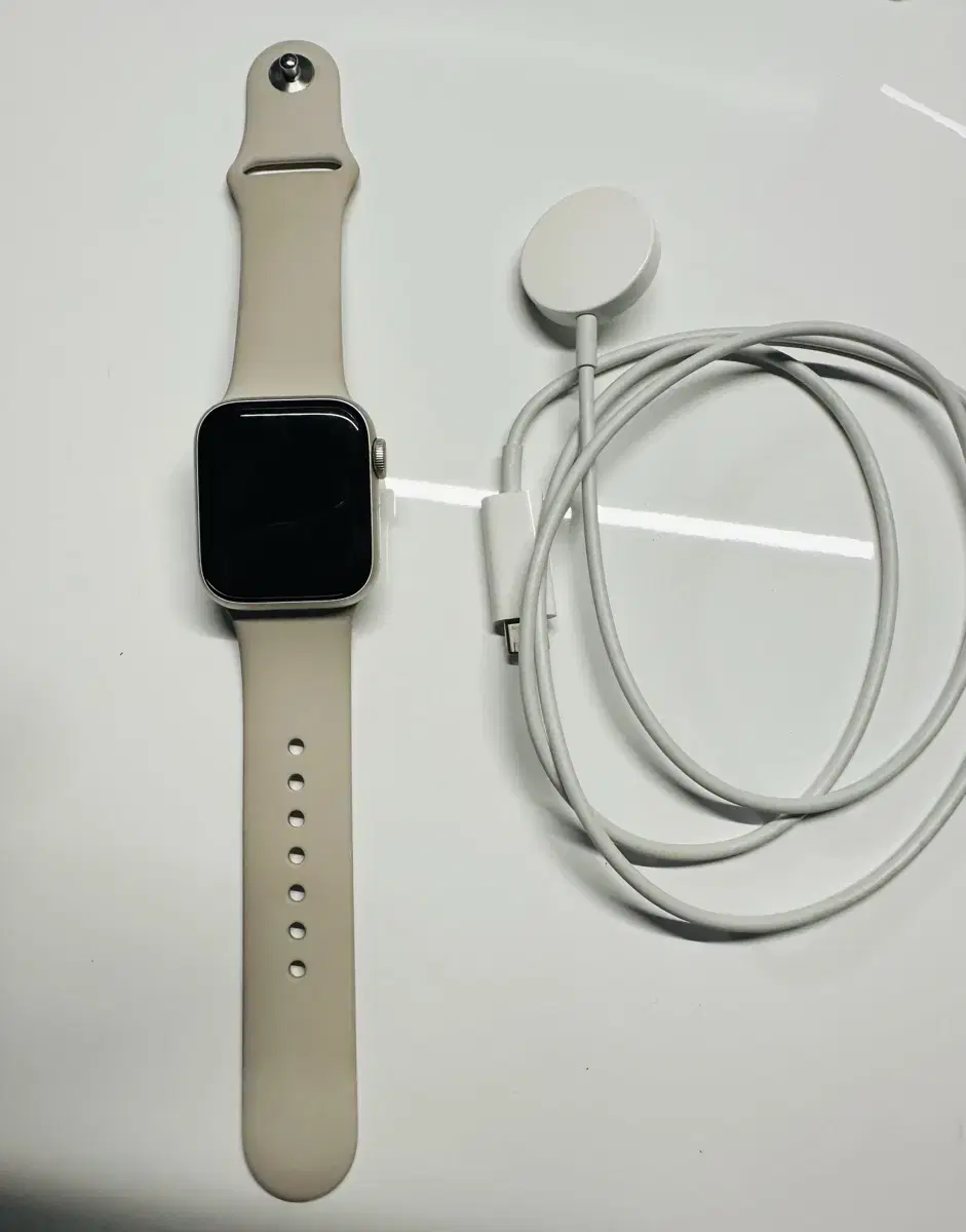 Apple Watch SE 2 Starlight GPS model 40mm