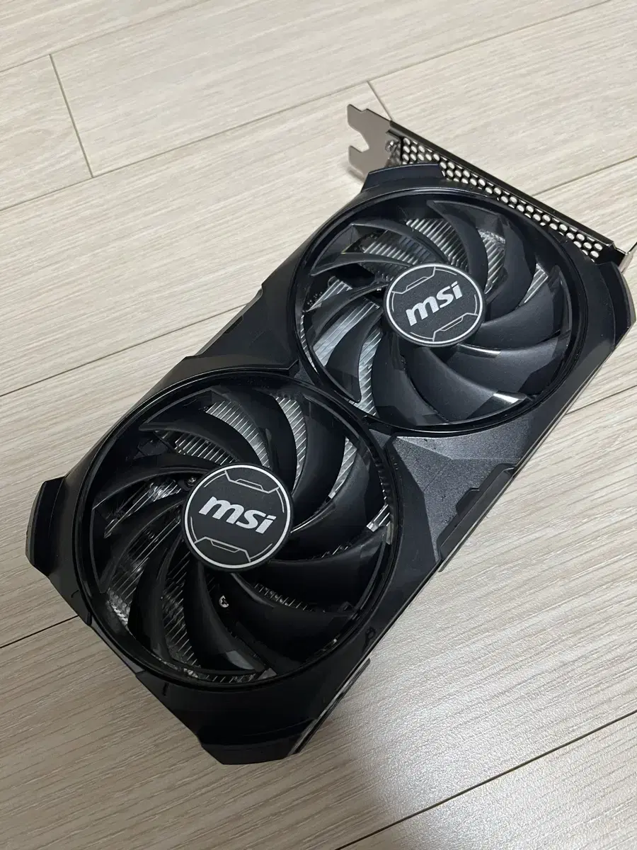 Msi 4060ti 그래픽카드