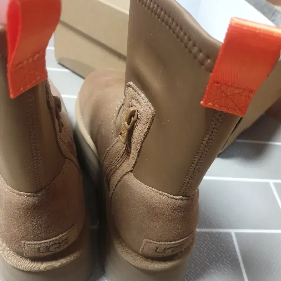 어그부츠 UGG 7사이즈 235~240 미사용